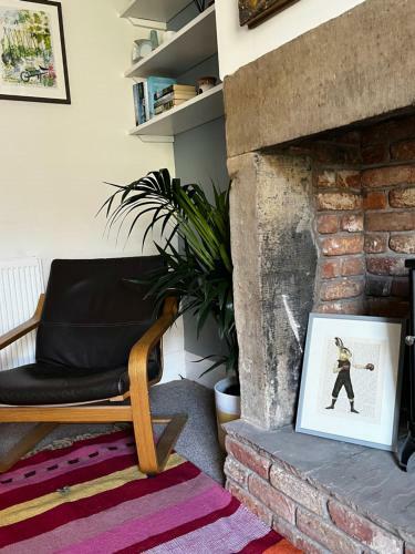 Quaint 2 Bedroom Cottage In Beautiful Village