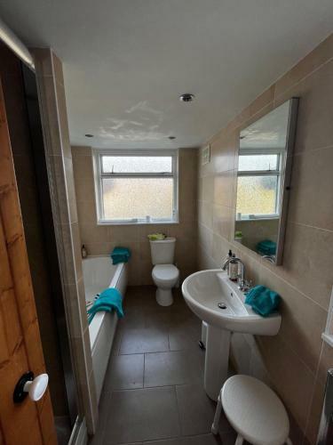 Quaint 2 Bedroom Cottage In Beautiful Village