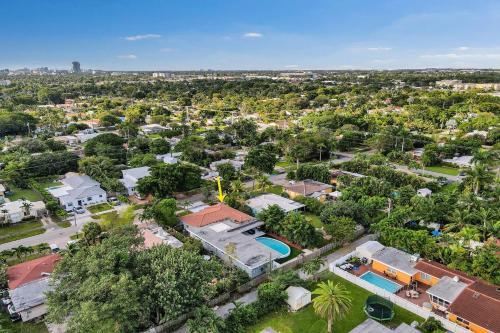 Stylish Hollywood Retreat 5br W Heated Pool