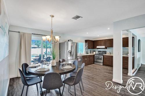 Modern 5br With Private Heated Pool