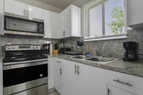 Amazing Brand New Duplex 3 Bedrooms/2 Bathrooms