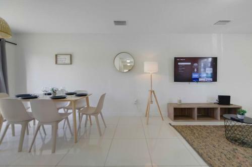 Amazing Brand New Duplex 3 Bedrooms/2 Bathrooms