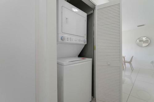 Amazing Brand New Duplex 3 Bedrooms/2 Bathrooms