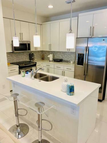 Apartamento The White Chic-peaceful & Luxurious Near Beach!!