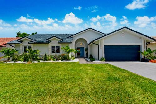 Miami Oasis,heated Pool+5 Bedrooms /14 Guests