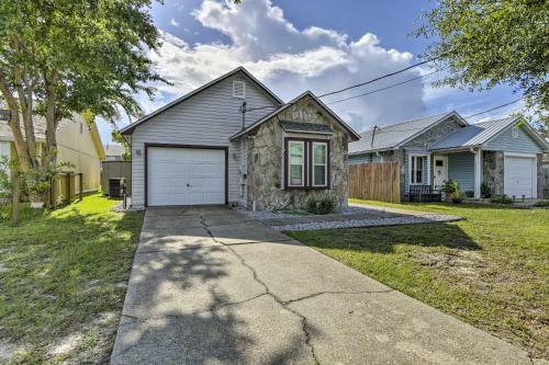 Panama City Bungalow Less Than 2 Mi To Water Access!