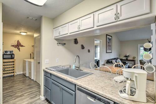 Panama City Bungalow Less Than 2 Mi To Water Access!