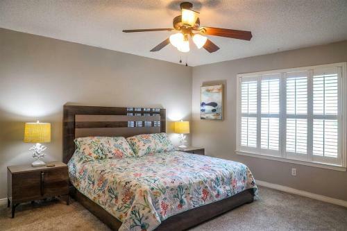 Pool House, Short Drive To Beach, Grill, Smart Tv