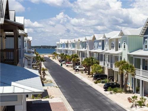 Sea View Play Home