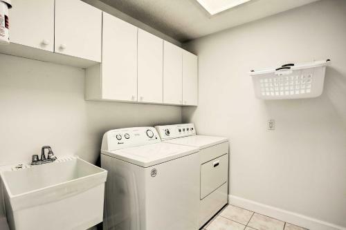 Port St Lucie Escape With Entertainment Room!