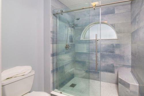 Luxury Ocean Blue Beach House- 3 Bed Room Dog Friendly