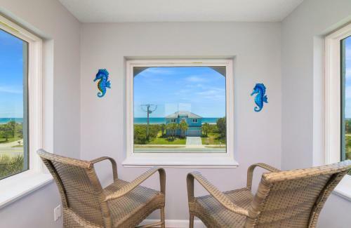 Luxury Ocean Blue Beach House- 3 Bed Room Dog Friendly