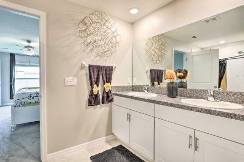Modern And Bright Ruskin Home Near Bahia Beach!