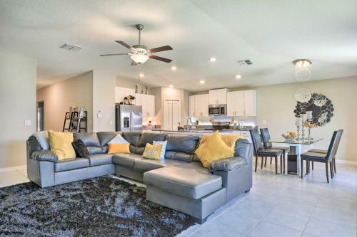 Modern And Bright Ruskin Home Near Bahia Beach!