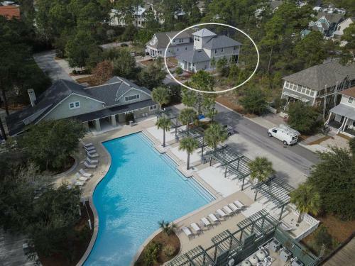 Paradise Found Steps From Pool And Private Beach Access! 6 Bikes 6 Seat Golf Cart!