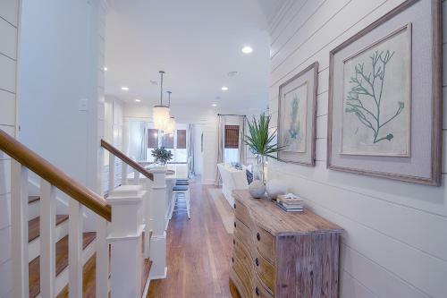 Paradise Found Steps From Pool And Private Beach Access! 6 Bikes 6 Seat Golf Cart!