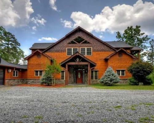 Fox Run Lodge - Pet Friendly