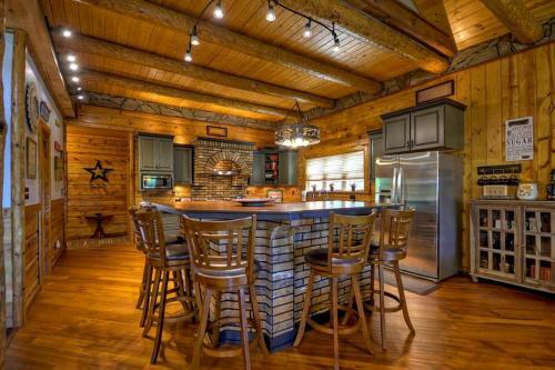 Fox Run Lodge - Pet Friendly