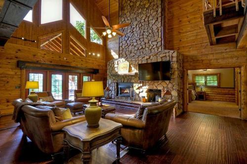Fox Run Lodge - Pet Friendly