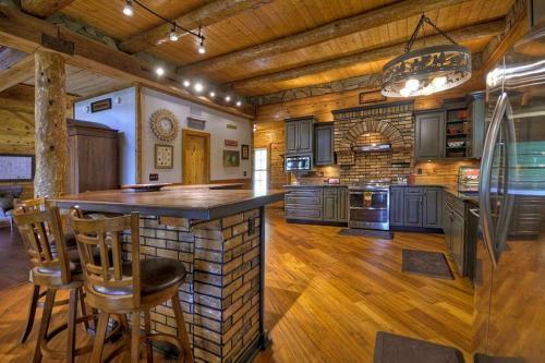Fox Run Lodge - Pet Friendly