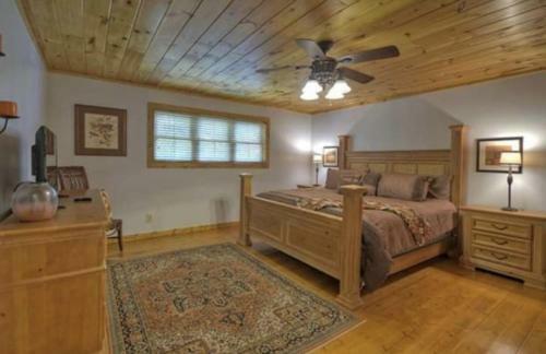 Fox Run Lodge - Pet Friendly