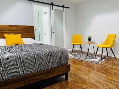 Cheerful 3bd/2ba Home W/parking, 20 Mins To Dwtn