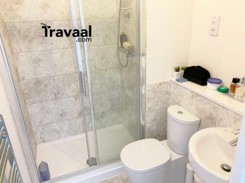 Travaal.�om - 2 Bed Serviced Apartment Farnborough