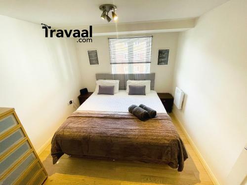 Travaal.�om - 2 Bed Serviced Apartment Farnborough
