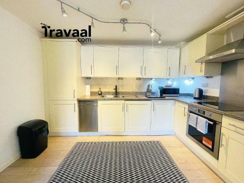 Travaal.�om - 2 Bed Serviced Apartment Farnborough