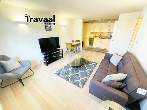 Travaal.�om - 2 Bed Serviced Apartment Farnborough