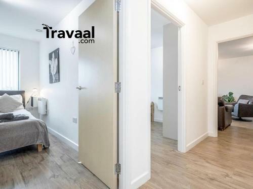 Travaal.�om - 2 Bed Serviced Apartment Farnborough