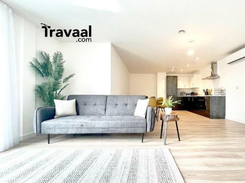 Travaal.�om - 3 Bed Serviced Apartment Farnborough