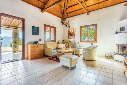 Villa Marbury Heights