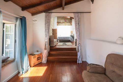 Villa Entire Traditional Family Home With Pool