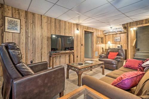 Dog-friendly Trinity Oaks Escape With Hot Tub
