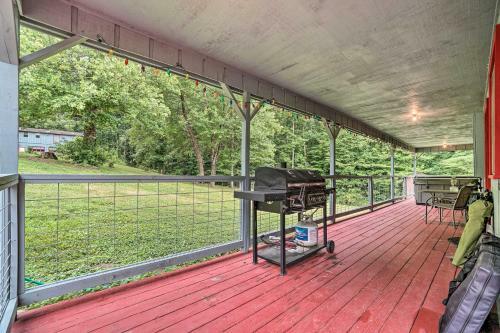 Dog-friendly Trinity Oaks Escape With Hot Tub