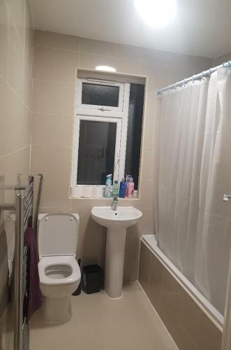 Apartamento Cosy Relaxing 4 Bed Home With 2 Parking Space