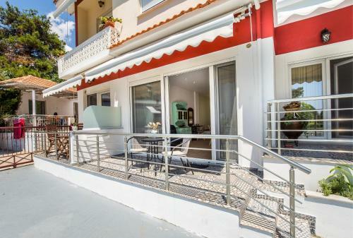 Malama's Beach House Pico