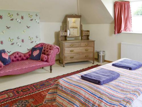 Hume Orchard Steading