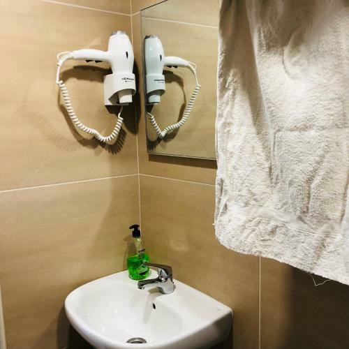 P� Do Castelo - Small Studio With Breakfast & Garage
