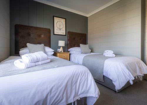 Hotel Folly Farm Holiday Park