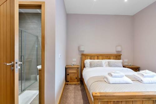 The Roost Group - Meadow Lodge - Hot Tub