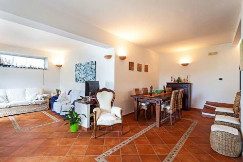 Amore Rentals - Villa The Stone On The Sea