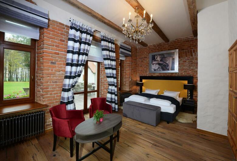 Hostal Palac Pac�ltowo