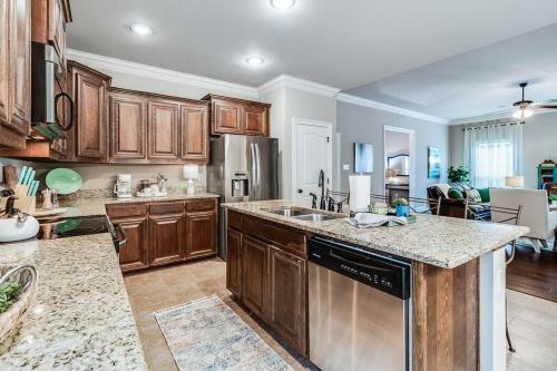 Villa Middle Of Town, King Bed, Separate Shower, 3b/2b
