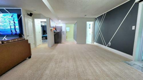 Private Ground Level Suite With Patio