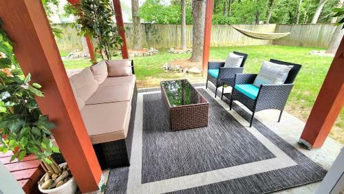 Private Ground Level Suite With Patio