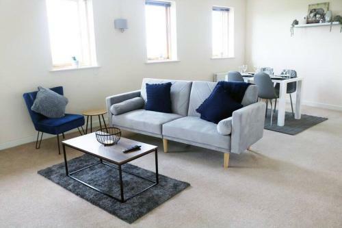 Bright & Cosy 2bed Apartment In Mk Centre +parking