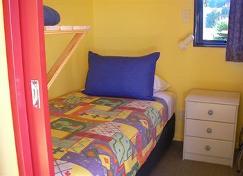 Bay Cabinz Motel