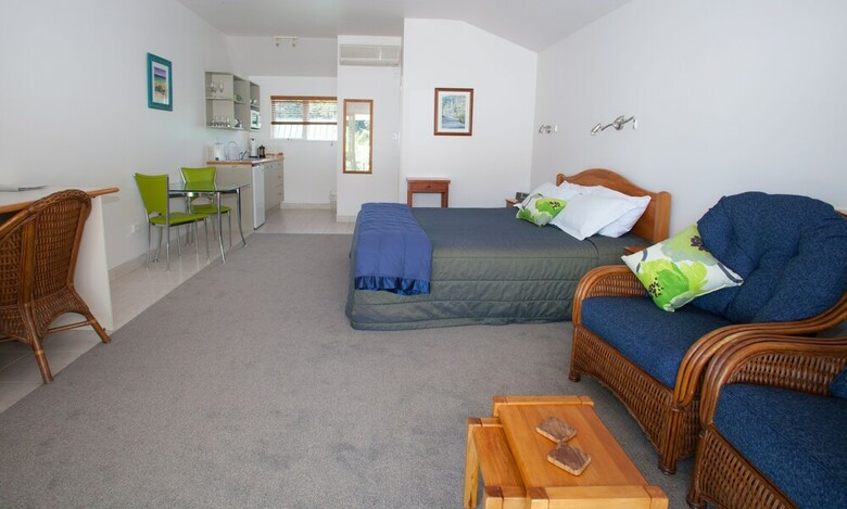 Admirals View Lodge